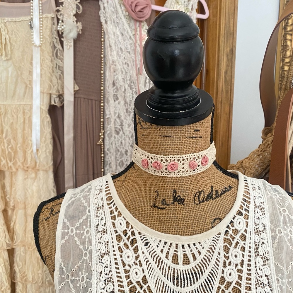 Cream Crochet Pink Rosette Choker Necklace